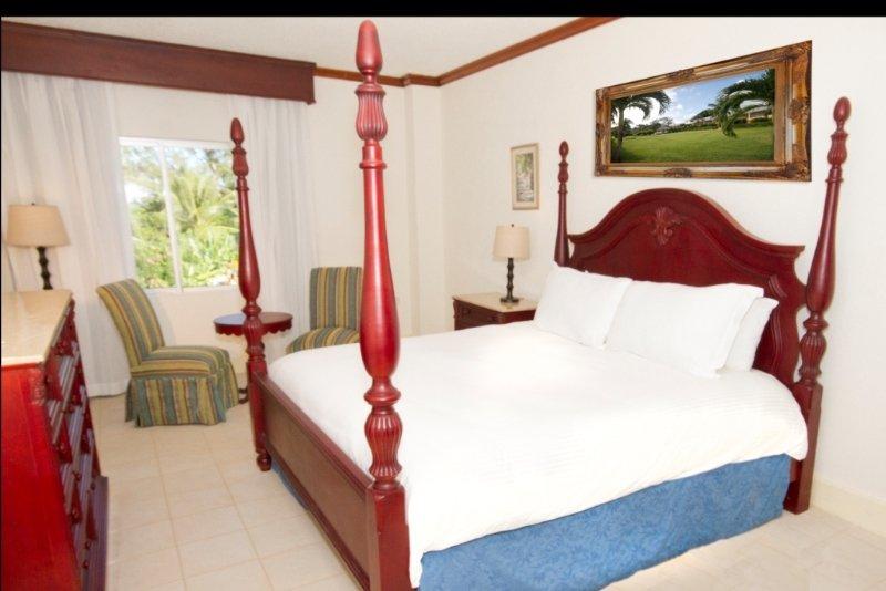 Jewel & Waterpark Resort Runaway Bay