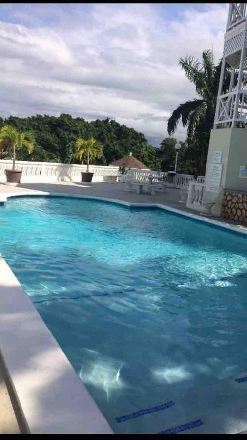 Villa #d1 Castle Wifi King Bed Jamaica Ocho Rios