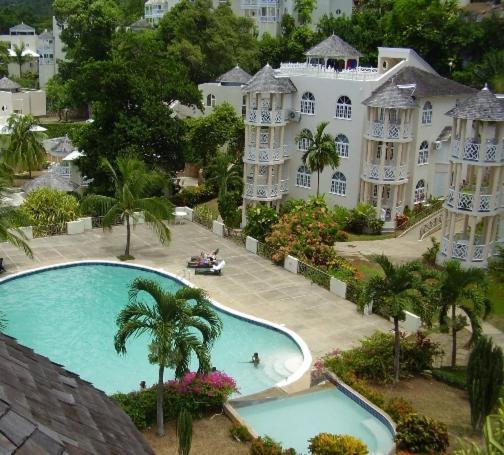 Villa #d1 Castle Wifi King Bed Jamaica