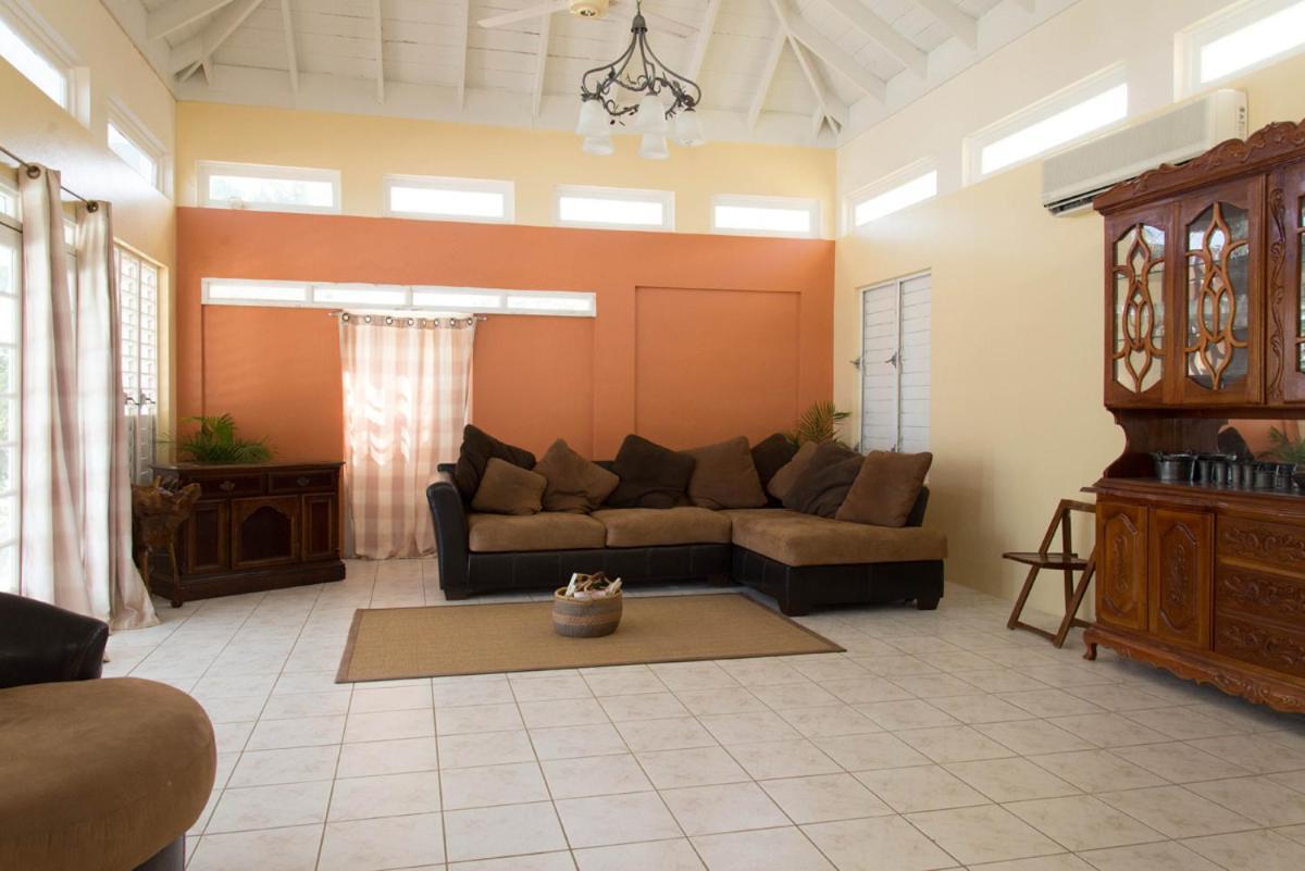 Villa Hatfield South *