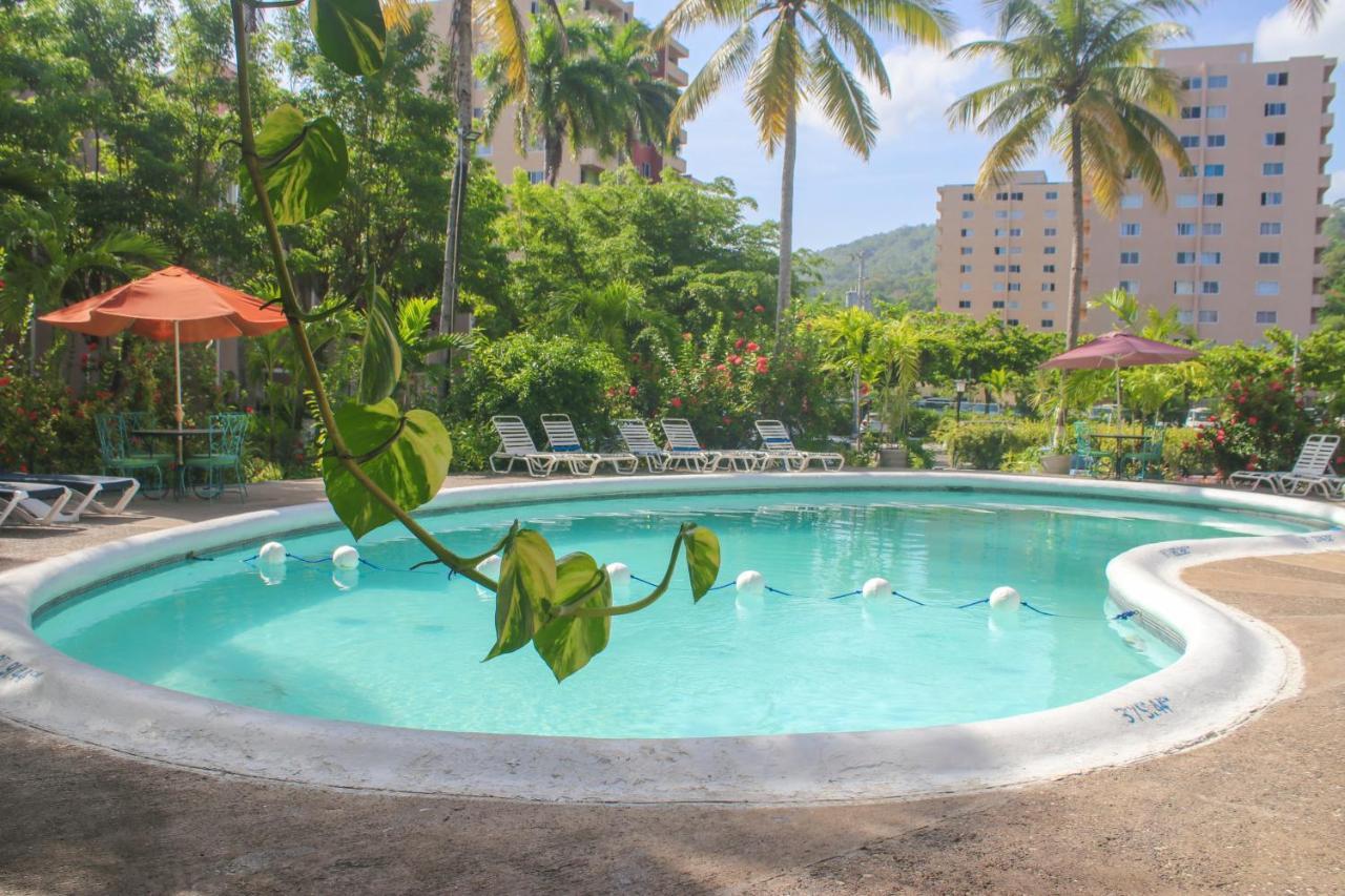Fisherman Point Hotel