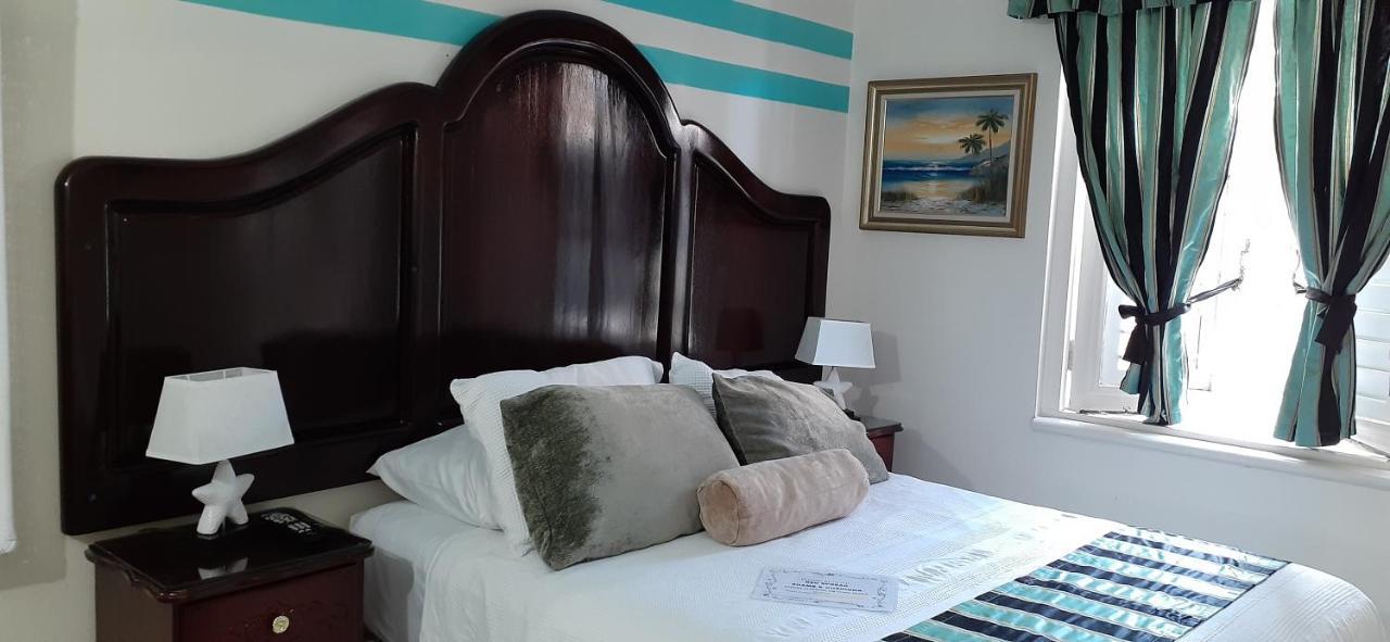 Cool's 1 Bedroom & Garden View Apartment *