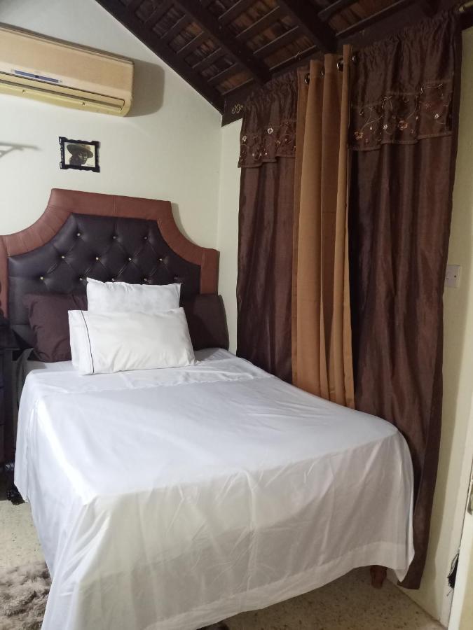 Barbican Cozy Flat At Dillsbury * Kingston