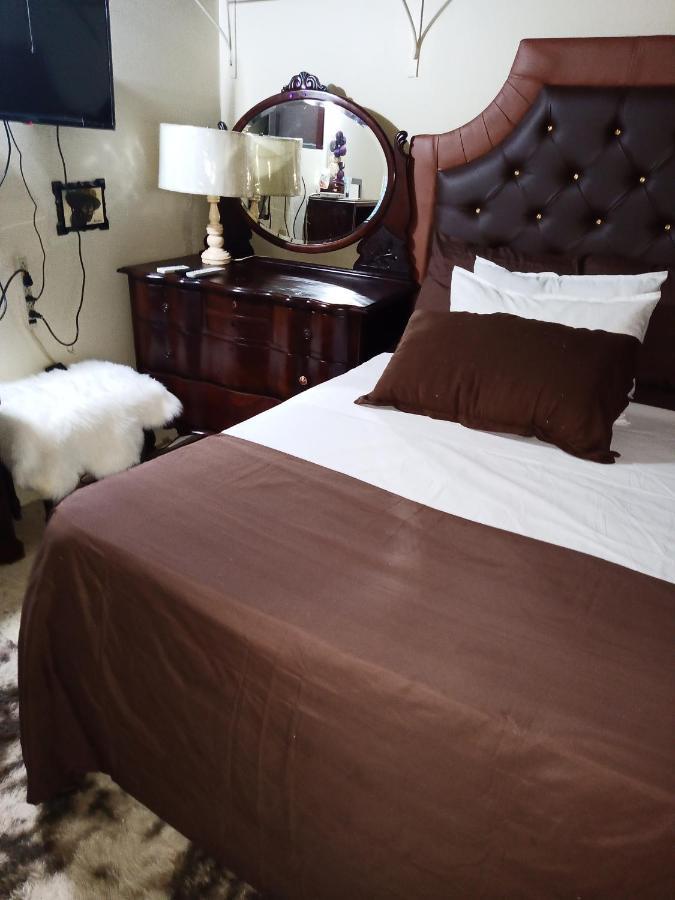 Barbican Cozy Flat At Dillsbury Kingston