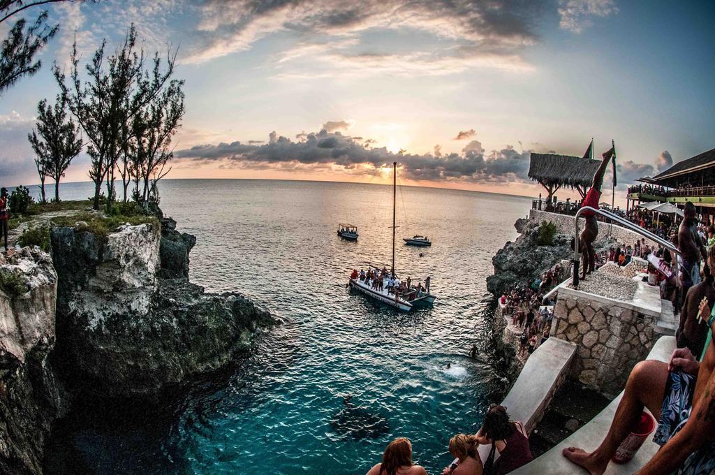 Lighthouse 2 Negril