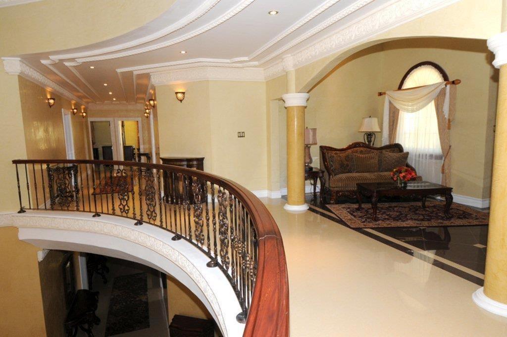 Genesis Sheer Elegance Hotel Saint James