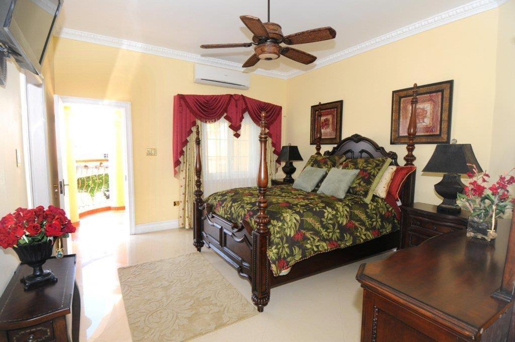 Hotel Genesis Sheer Elegance Saint James