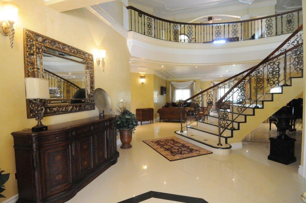 Hotel Genesis Sheer Elegance 5*