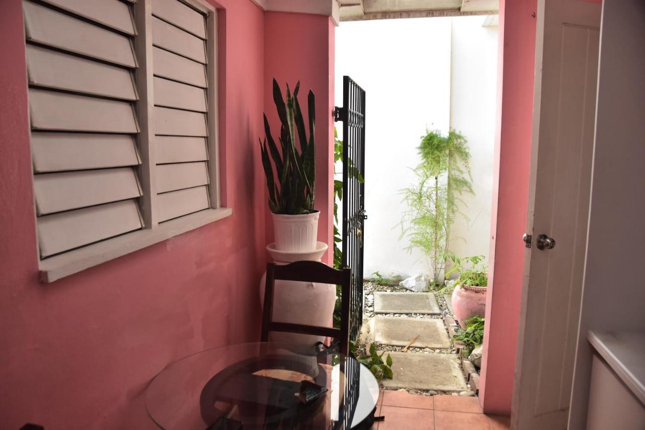 Barbican Cozy Flat At Dillsbury Bed & Breakfast