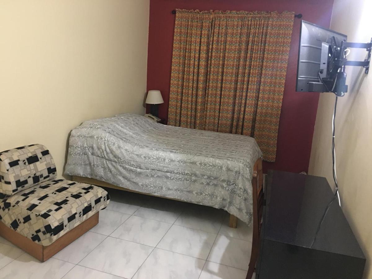 Bed & Breakfast Pogas Limited Kingston