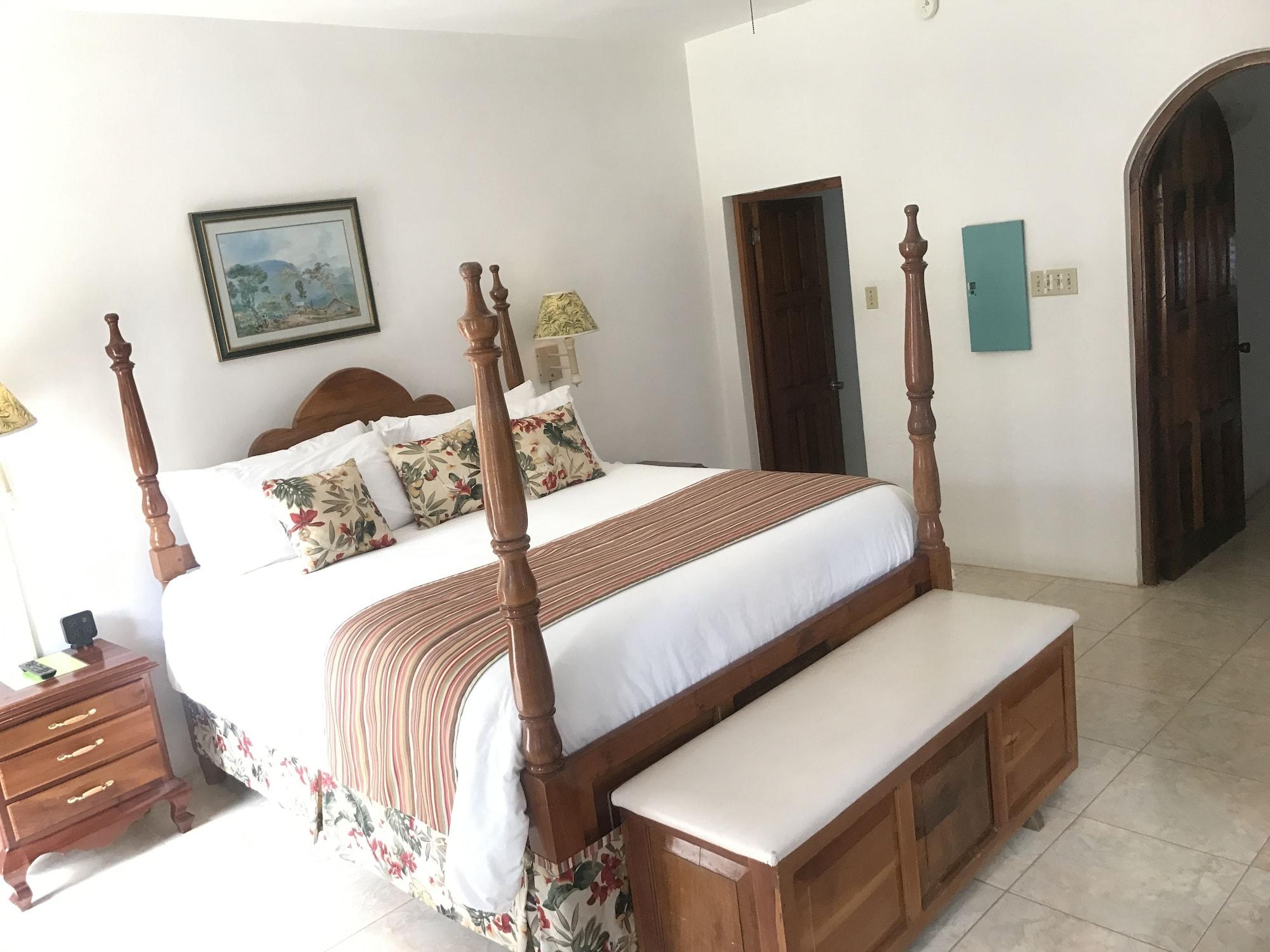 Treehouse 3* Negril