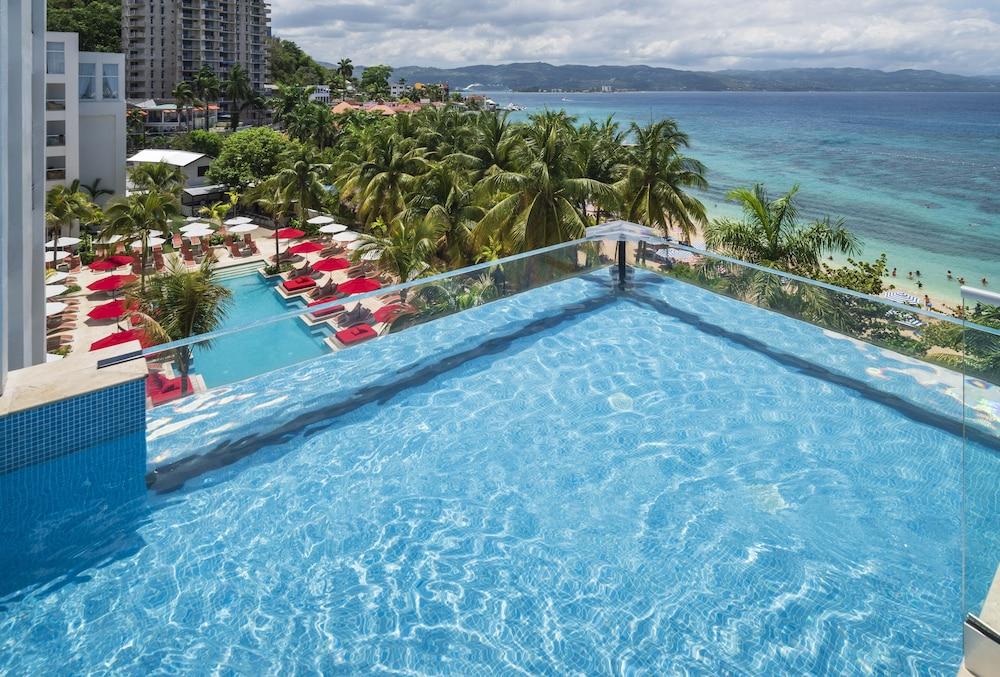 S - Luxury Boutique 5*