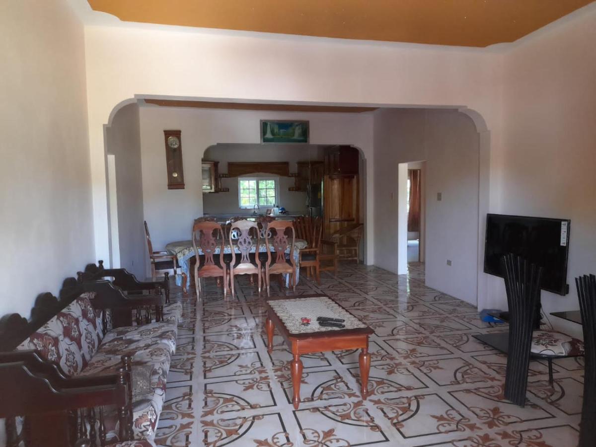 Panciana Fairview Complex Guest house Port Antonio