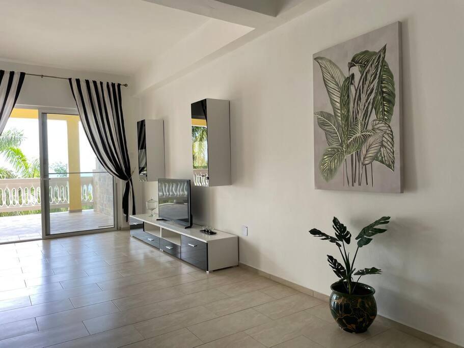 Spring Garden Mobay Luxurious Apartamento