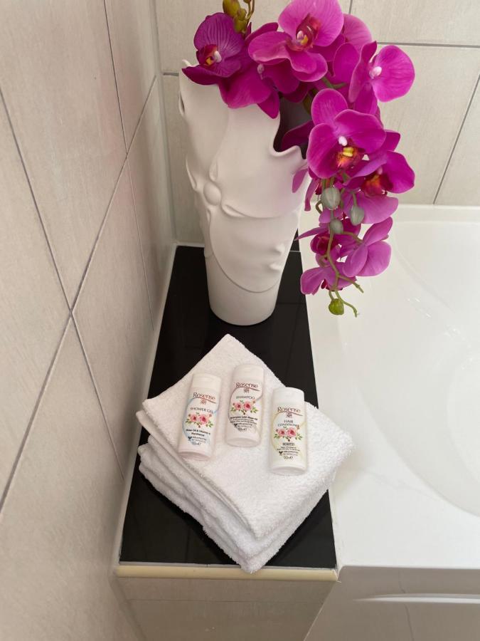 Spring Garden Mobay Luxurious Apartamento *