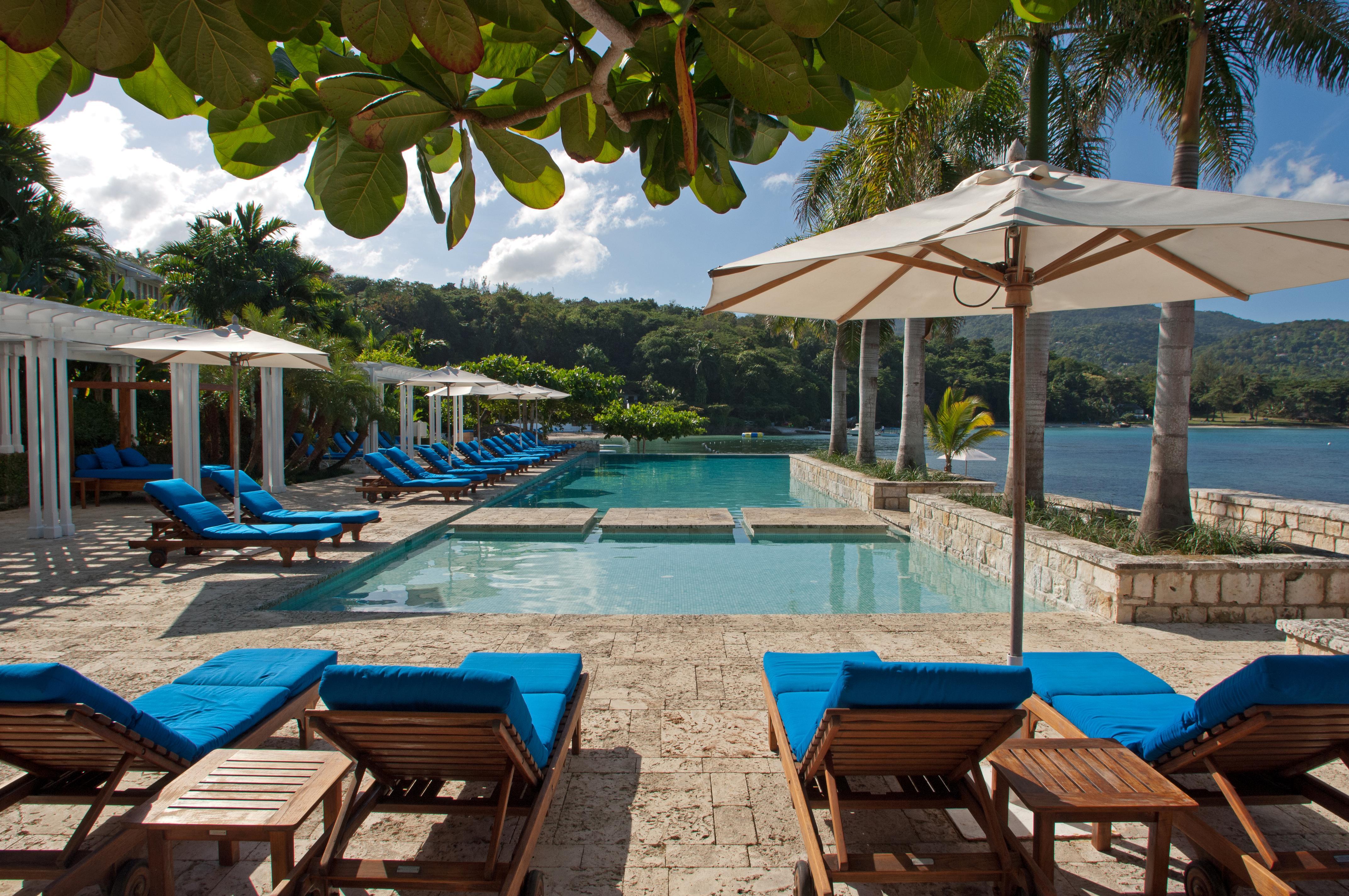 Round Hill & Resort 5*