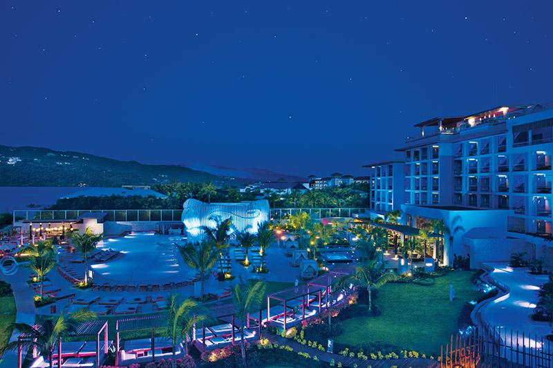 Resort Breathless