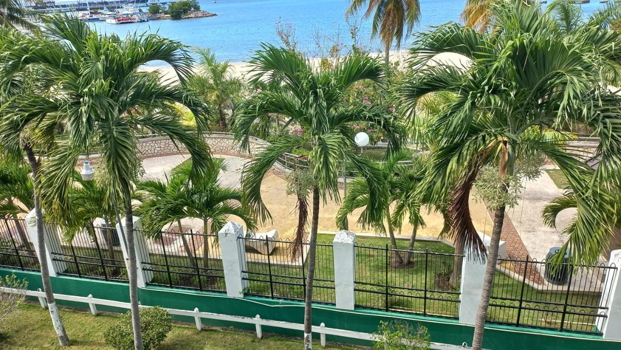 Beachview Studio Aparthotel Ocho Rios
