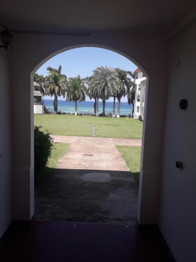 Seacastle Deluxe Guest house *