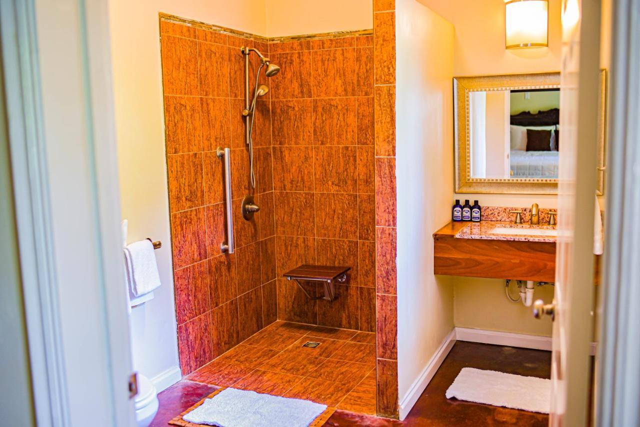 Bed & Breakfast Blue Paloma Lucea