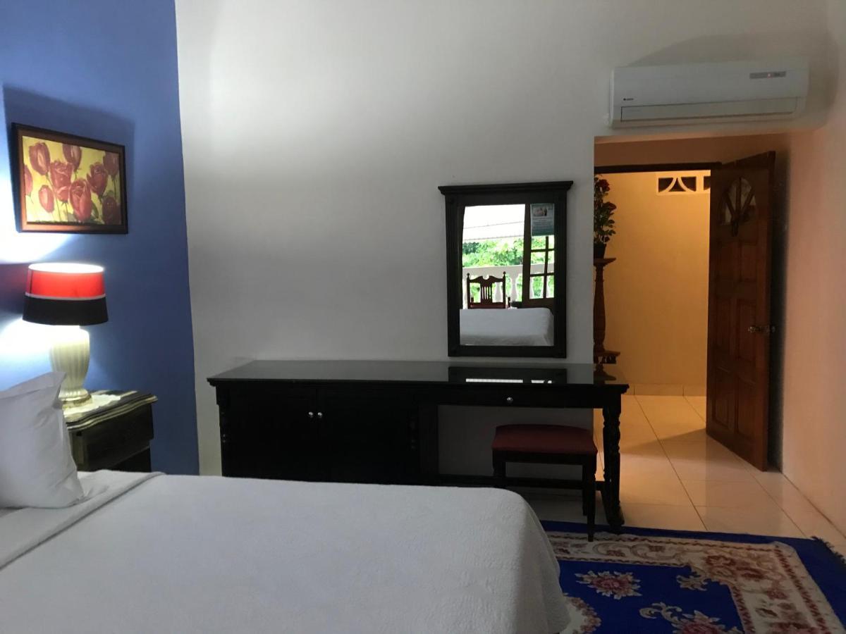 Chateau Margarita Ja Guest house Montego Bay