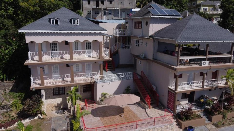 Boutique At Stone Village *