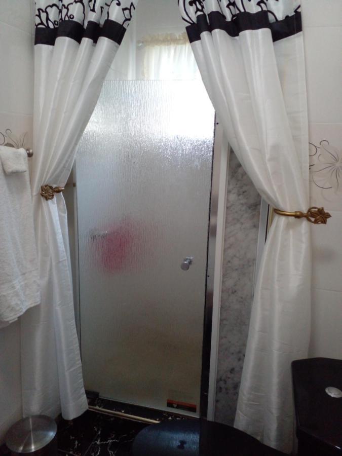 Guest house Leo *
