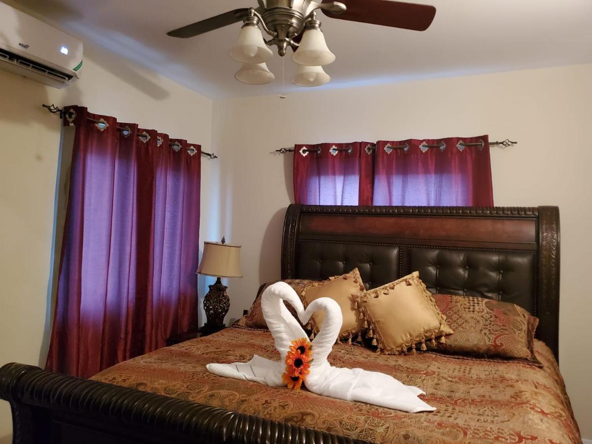 Mcnificent Royal Manor Holiday park Lucea
