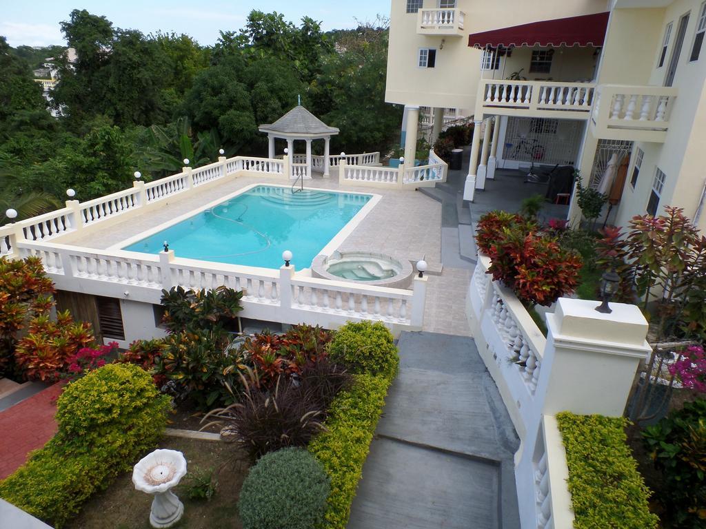 The Royal Kensington 4 Villa Montego Bay