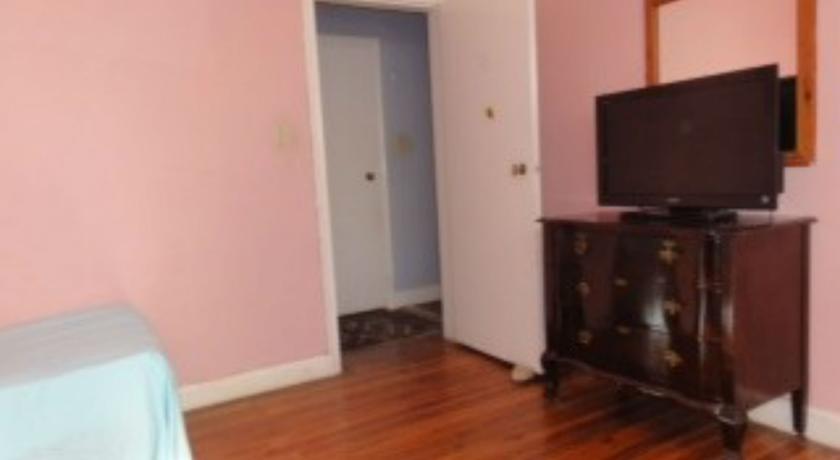 Bed & Breakfast June Plum