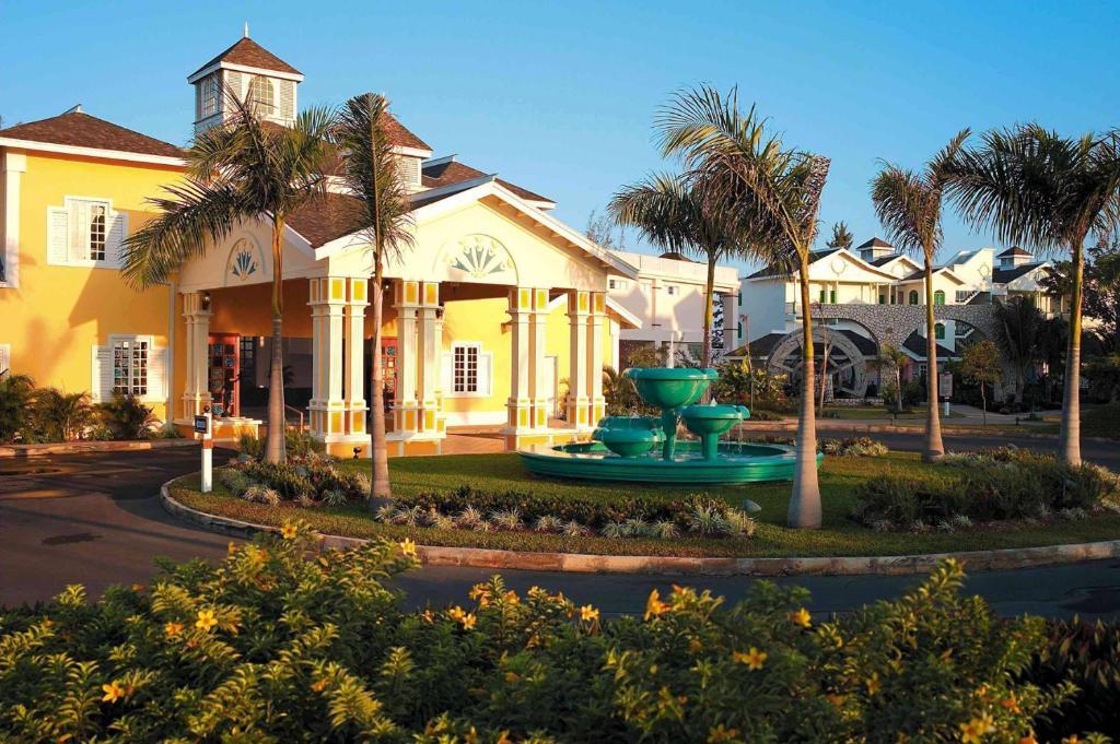 Decameron Club Caribbean Runaway Bay, Ramada Resort