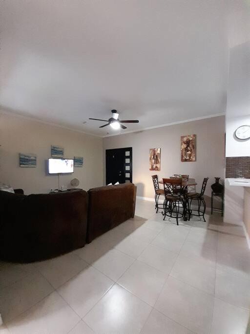 Choose To Be Happy At Brompton Estates - One And Two Bedroom With Pool *