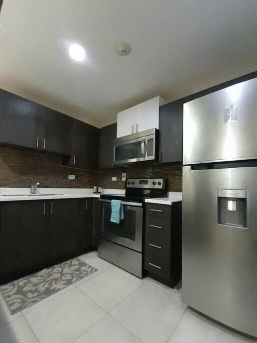 Choose To Be Happy At Brompton Estates - One And Two Bedroom With Pool Apartment