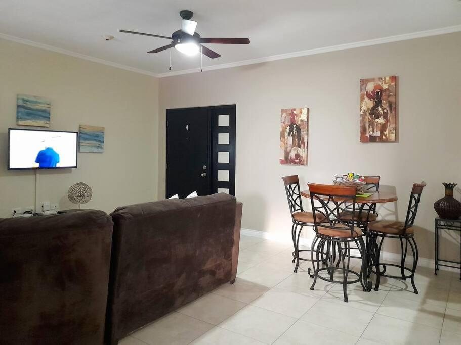 Apartment Choose To Be Happy At Brompton Estates - One And Two Bedroom With Pool