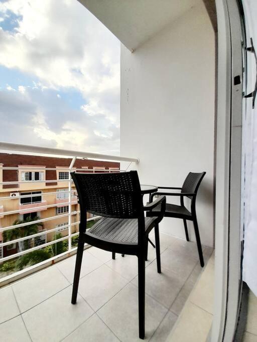 Choose To Be Happy At Brompton Estates - One And Two Bedroom With Pool *