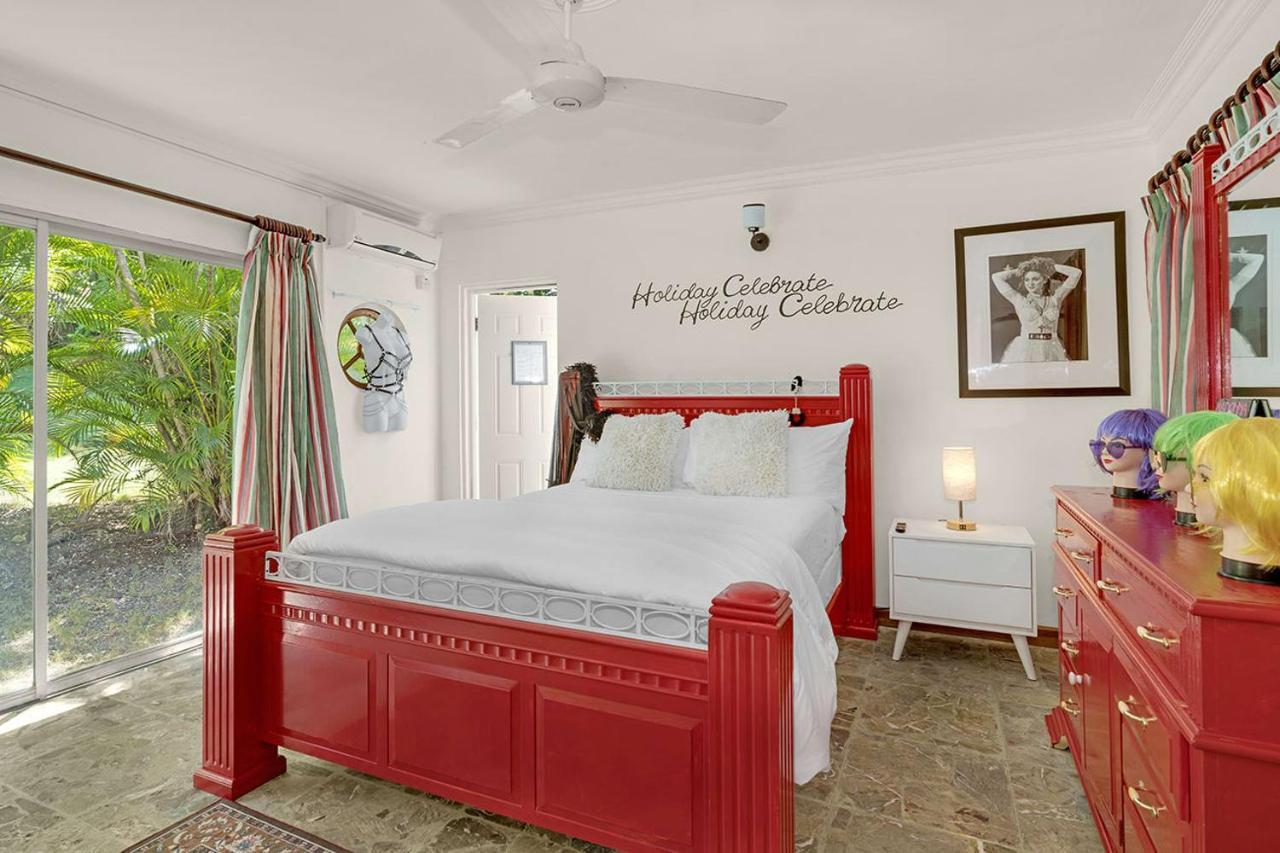 Hospitality Expert Madonna Tour Pool Bar *
