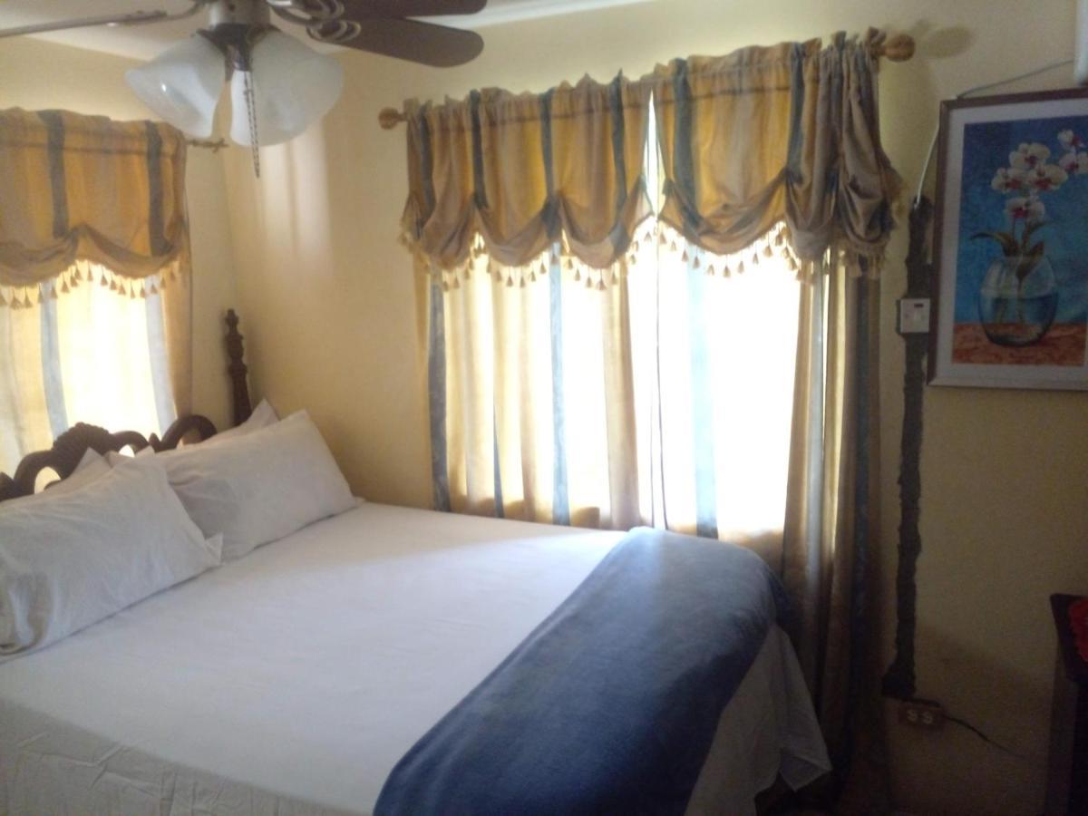 Happy And Comfortable Guest house Montego Bay