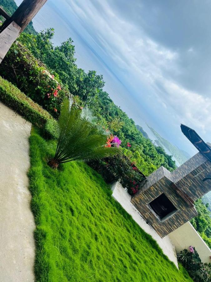 Aparthotel Breezy Castle Jamaica
