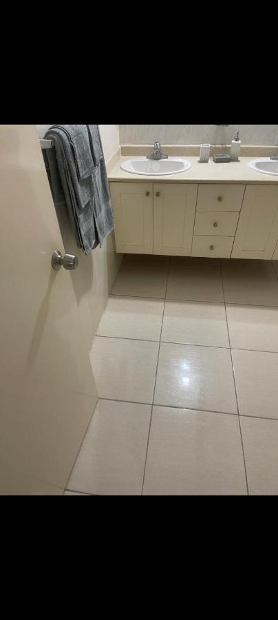 Guest house One 40 Place