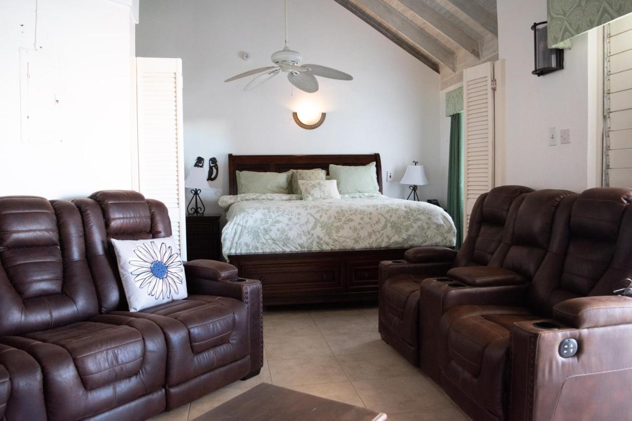 Vickitini Beachfront *