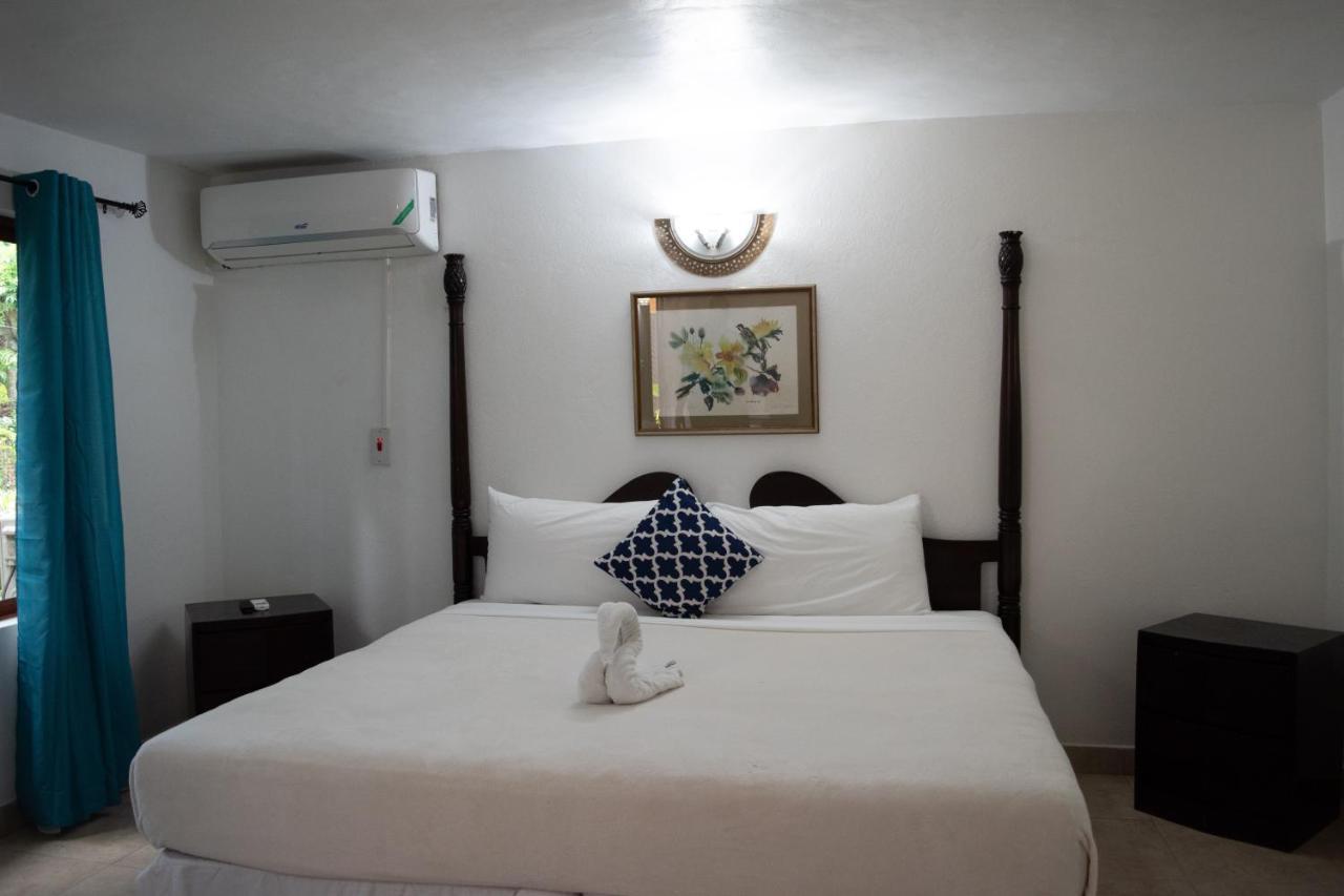 Vickitini Beachfront * Negril