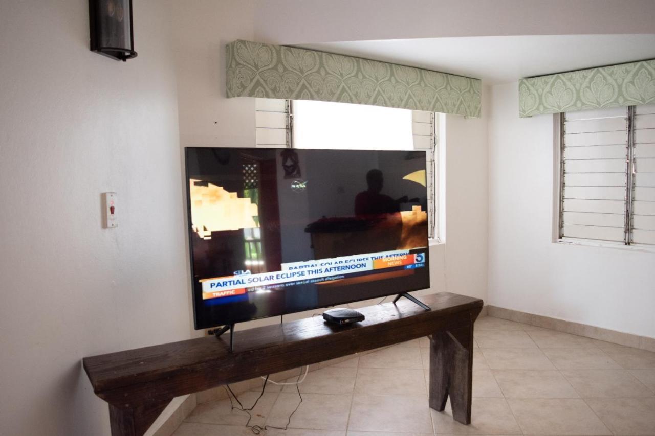 Vickitini Beachfront Negril