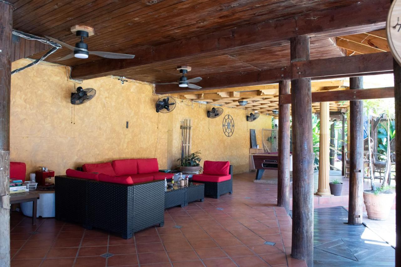 Vickitini Beachfront Hotel