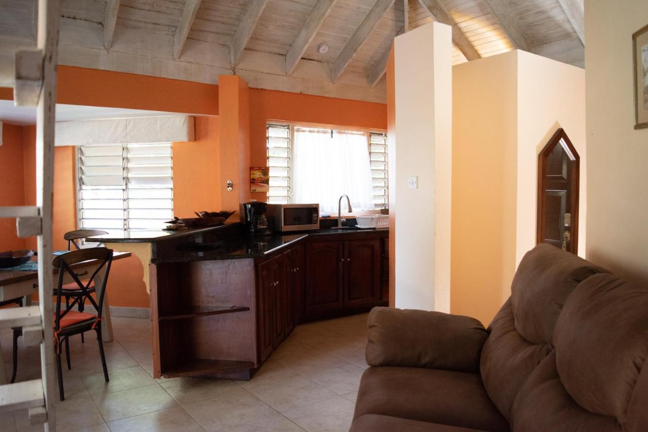 Vickitini Beachfront *