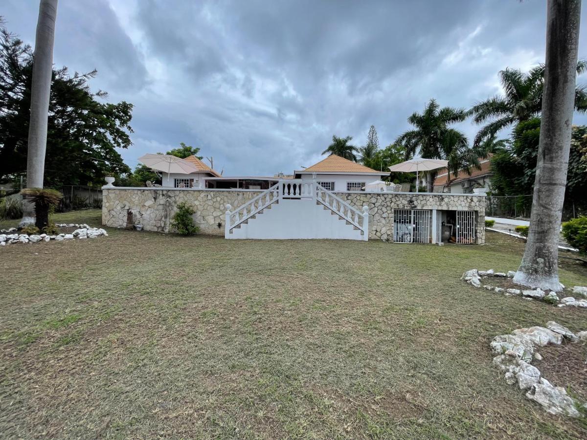 The @ Peaceful Palms Montego Bay