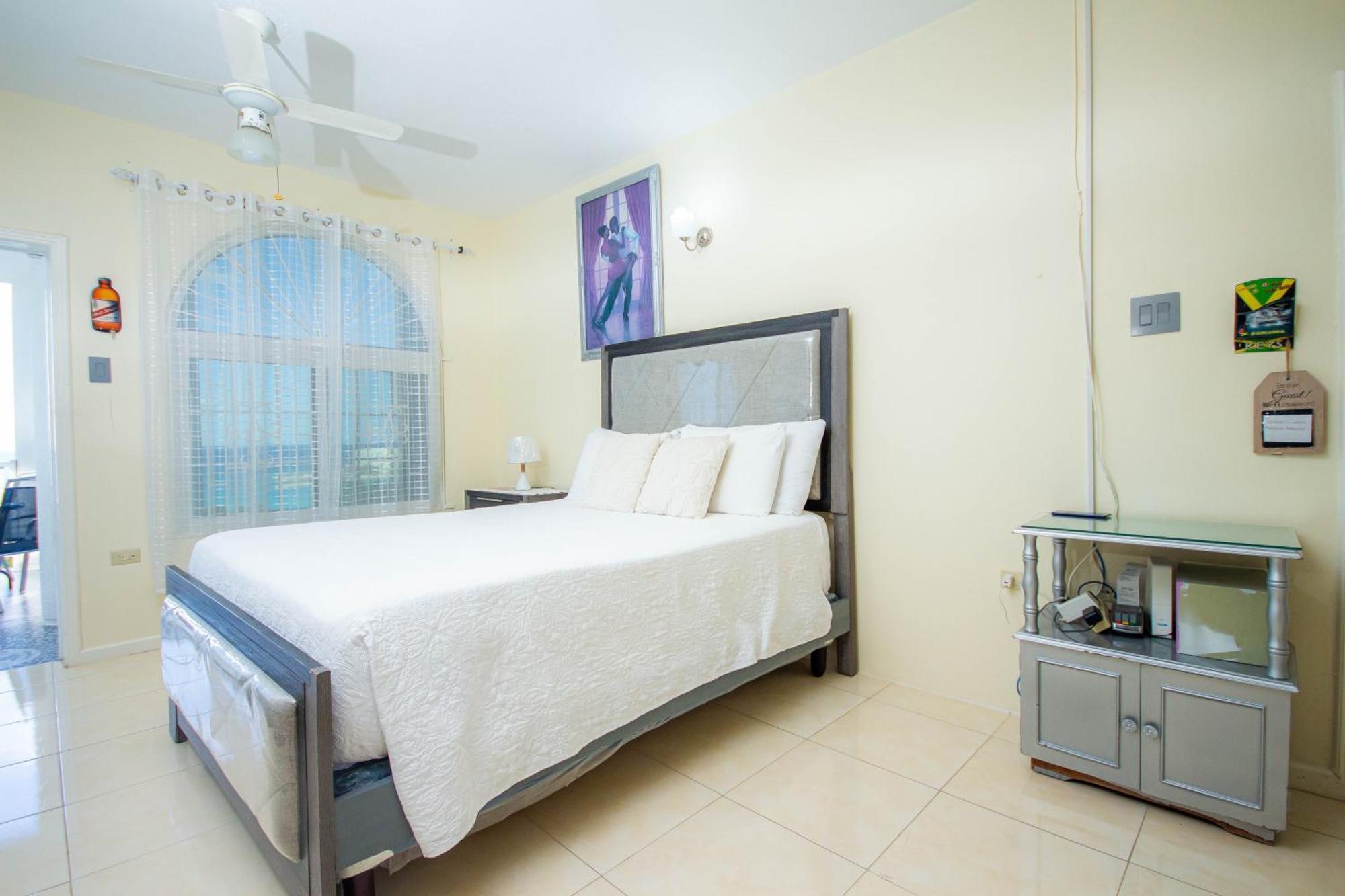 Ocean Front Luxury Studio Sky Castles 24 Hrs Sleeps 2 Apartment Ocho Rios