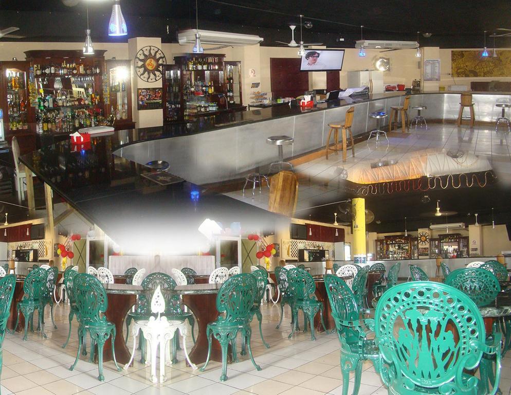 Hotel Olympia Crown Kingston