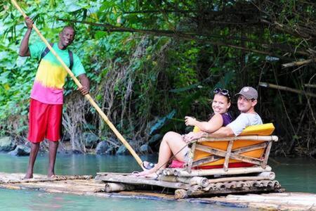 Hospitality Expert Jagger - Tour Pool Bar Inn Montego Bay