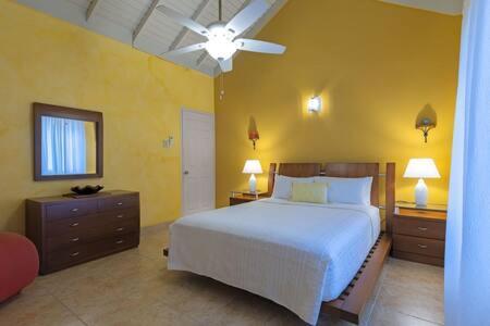 Hospitality Expert Stonehenge - 5br Mansion Villa Montego Bay