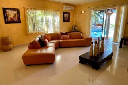 Hospitality Expert Stonehenge - 5br Mansion Montego Bay
